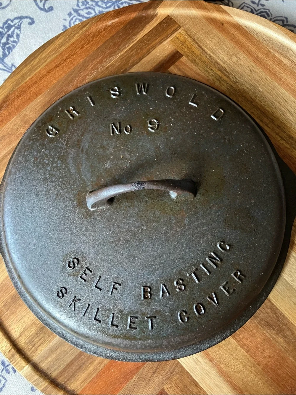 Vintage Griswold No. 9 Self-Basting Skillet Cover — Black Cast Iron